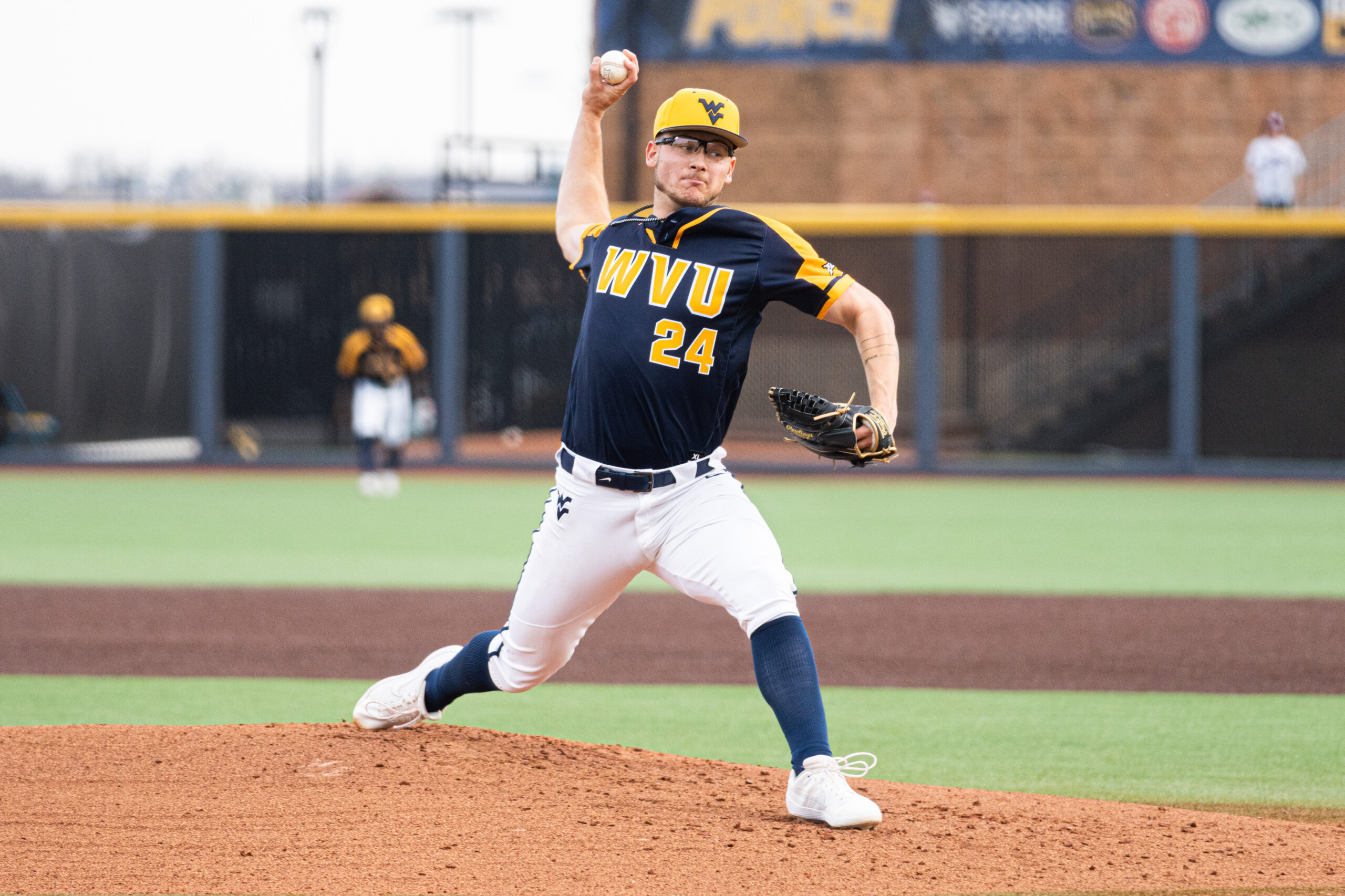 Oklahoma State holds off West Virginia to take over first place in the Big 12